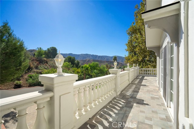 Detail Gallery Image 27 of 51 For 26800 Iron Canyon Rd, Canyon Country,  CA 91387 - 7 Beds | 9 Baths