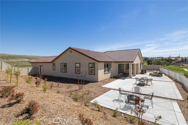 Image 43 of 72 For 5613 Levanto