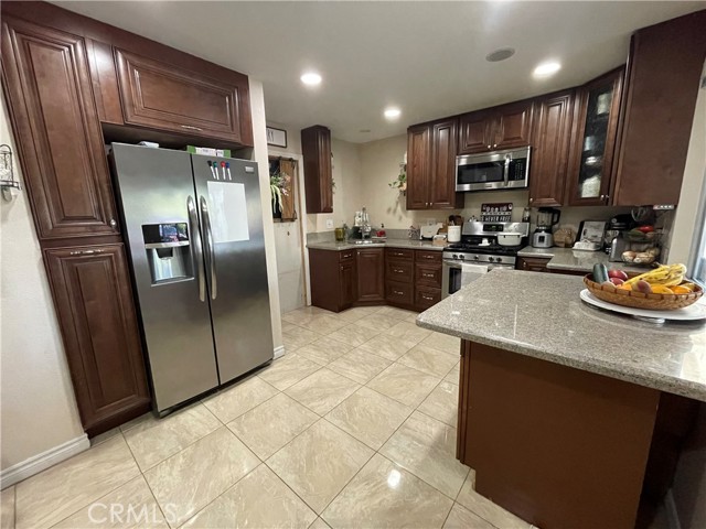 1675 Maple Drive, Chula Vista, California 91911, 3 Bedrooms Bedrooms, ,4 BathroomsBathrooms,Residential,For Sale,Maple Drive,SW24082836