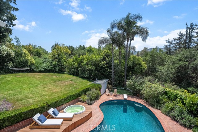 11818 Laurel Hills Road, Studio City CA: https://media.crmls.org/medias/24ff651b-a27c-4c73-9b8e-956a5d55904b.jpg