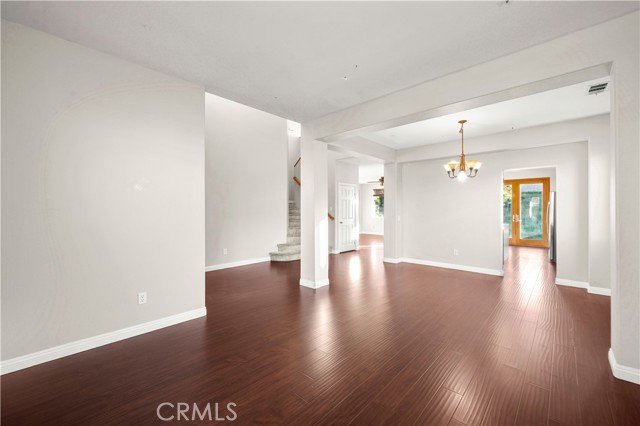 Detail Gallery Image 6 of 58 For 4028 Portola, Palmdale,  CA 93551 - 5 Beds | 3 Baths