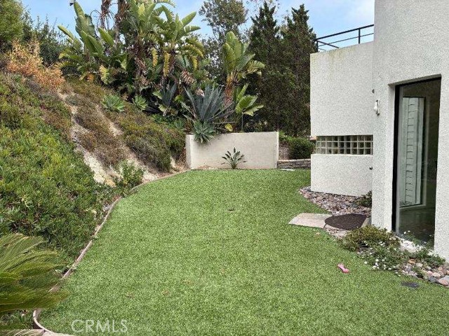 Detail Gallery Image 19 of 21 For 2828 Bernard Ct, Laguna Beach,  CA 92651 - 5 Beds | 3/1 Baths