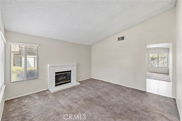 Detail Gallery Image 9 of 44 For 5050 Canyon Crest #7,  Riverside,  CA 92507 - 2 Beds | 2 Baths