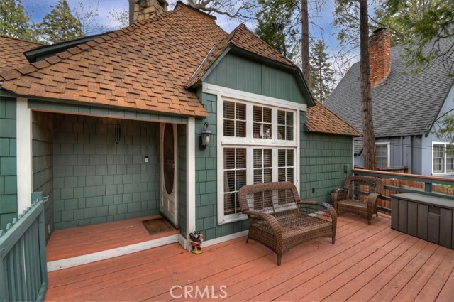 295 Sunset, Lake Arrowhead CA: https://media.crmls.org/medias/2502093f-0f5b-4b31-aefe-7aafa7015c79.jpg