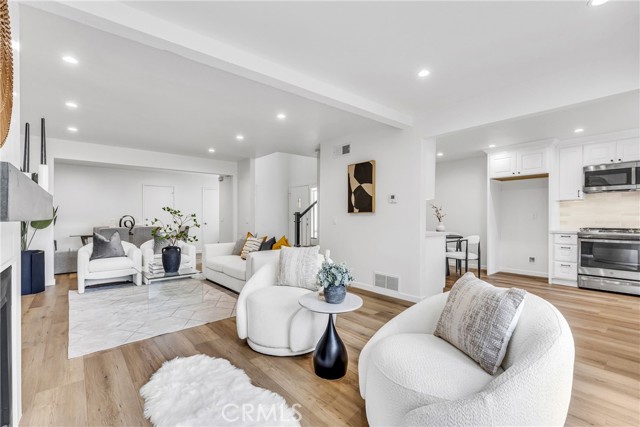 Detail Gallery Image 10 of 46 For 27061 Mill Pond Rd #40,  Dana Point,  CA 92624 - 2 Beds | 2/1 Baths