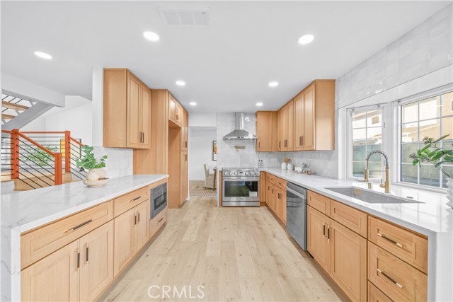 Detail Gallery Image 22 of 68 For 12361 Caravel, Cerritos,  CA 90703 - 5 Beds | 3 Baths