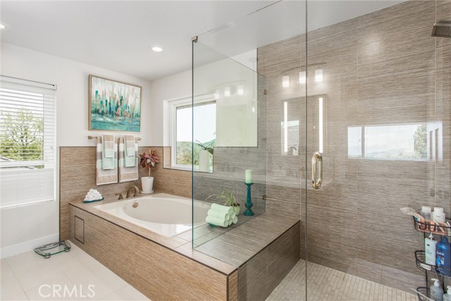 13046 Oak Crest Drive, Yucaipa CA: https://media.crmls.org/medias/2502c0fc-ba0e-43d5-a807-920a6f8694e0.jpg
