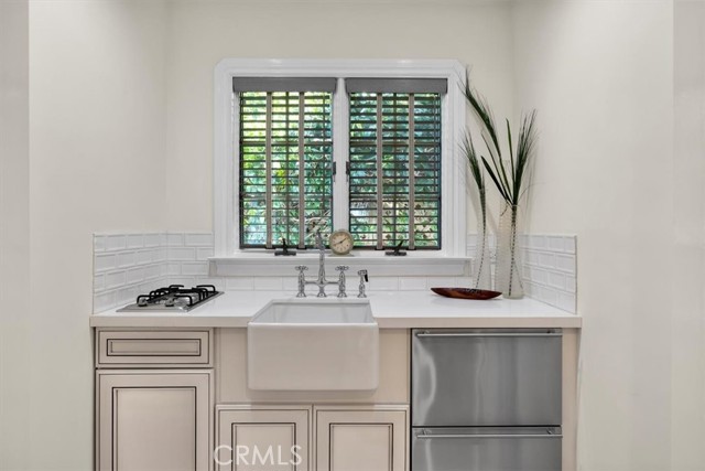 593 26th Street, Manhattan Beach, California 90266, 3 Bedrooms Bedrooms, ,2 BathroomsBathrooms,Residential,Sold,26th,SB22189948