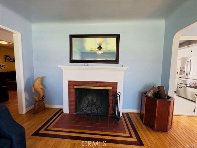 Detail Gallery Image 5 of 15 For 8414 Bleriot Ave, Los Angeles,  CA 90045 - 3 Beds | 3 Baths