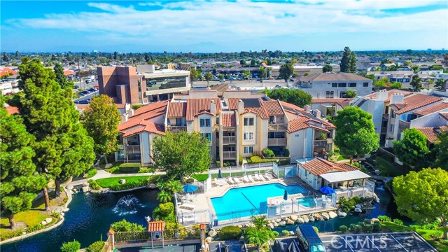 Detail Gallery Image 40 of 45 For 16551 Grunion Lane #204,  Huntington Beach,  CA 92649 - 2 Beds | 2 Baths