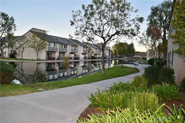 Detail Gallery Image 26 of 37 For 24525 W Trevino Dr #U2,  Valencia,  CA 91355 - 2 Beds | 2 Baths