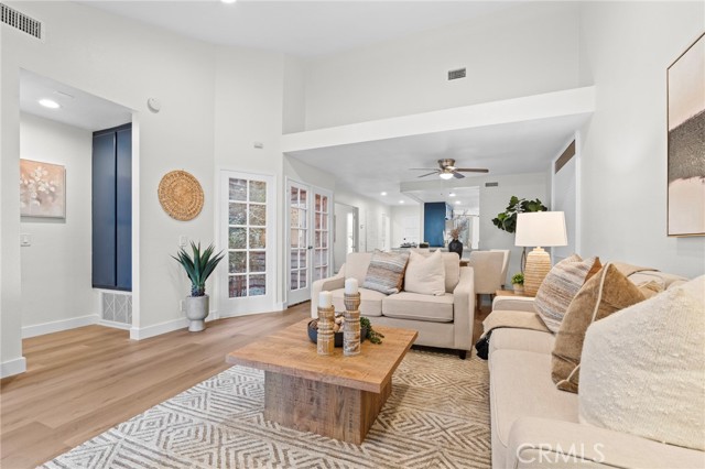 Detail Gallery Image 6 of 44 For 5617 Adobe Falls #C,  San Diego,  CA 92120 - 3 Beds | 2 Baths