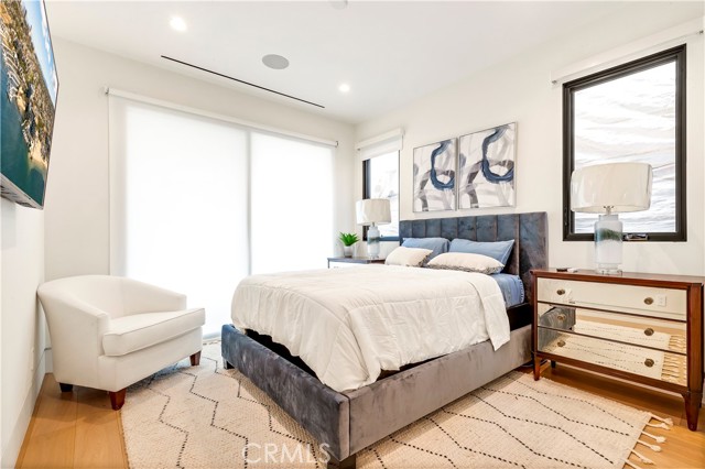 Detail Gallery Image 41 of 62 For 221 Heliotrope Ave, Corona Del Mar,  CA 92625 - 4 Beds | 5/1 Baths