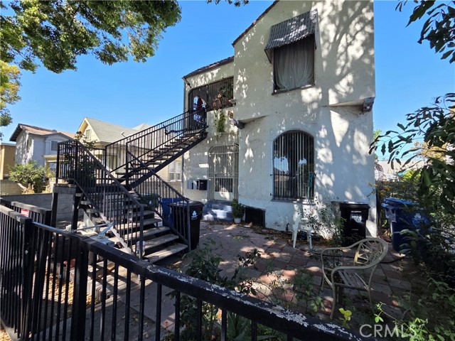 Detail Gallery Image 2 of 6 For 1423 E 52nd, Los Angeles,  CA 90011 - – Beds | – Baths