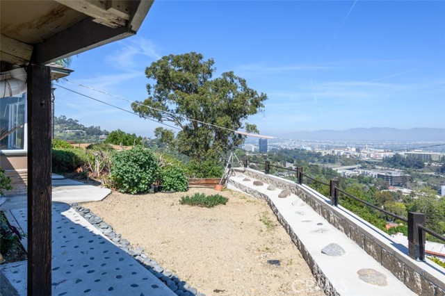 Detail Gallery Image 6 of 36 For 3118 Goodview Trl, Los Angeles,  CA 90068 - 1 Beds | 1 Baths