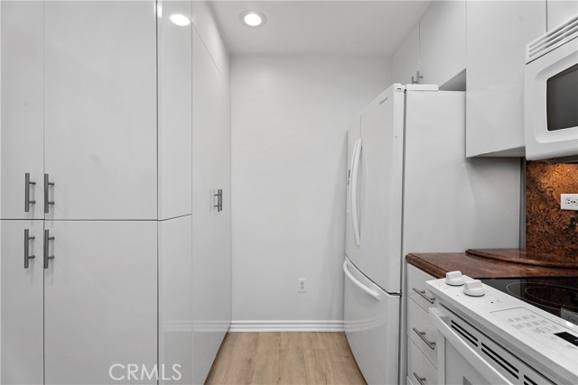 Detail Gallery Image 11 of 40 For 2243 Martin #117,  Irvine,  CA 92612 - 2 Beds | 2 Baths