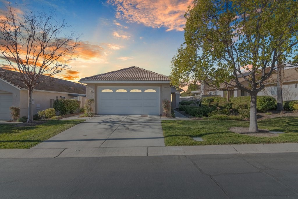 23870 Via Astuto, Murrieta, California 92562, 3 Bedrooms Bedrooms, ,2 BathroomsBathrooms,Single Family Residence,For Sale,Via Astuto,SW25012529