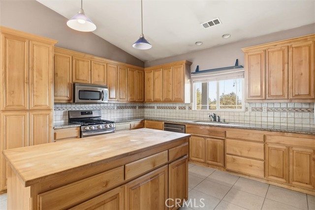 3856 Orillas Way, Atascadero CA: https://media.crmls.org/medias/2508ba78-76cc-4c26-b60c-938597a18008.jpg