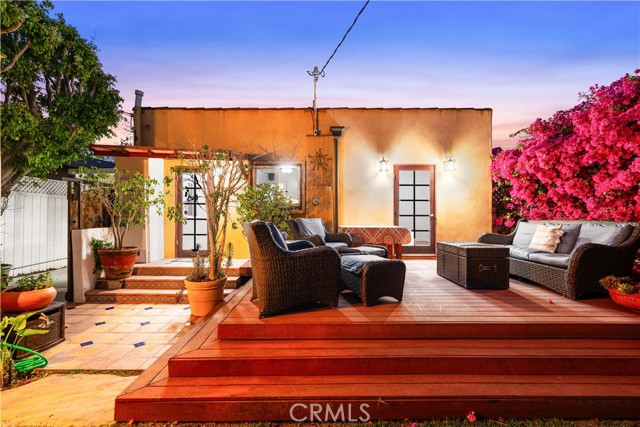 Detail Gallery Image 9 of 38 For 4260 Mcconnell Bld, Los Angeles,  CA 90066 - 2 Beds | 1 Baths