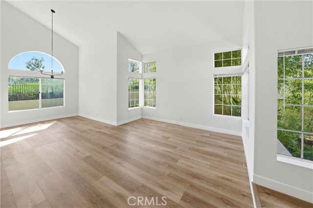 Detail Gallery Image 19 of 55 For 34 Reata, Rancho Santa Margarita,  CA 92688 - 4 Beds | 2/1 Baths