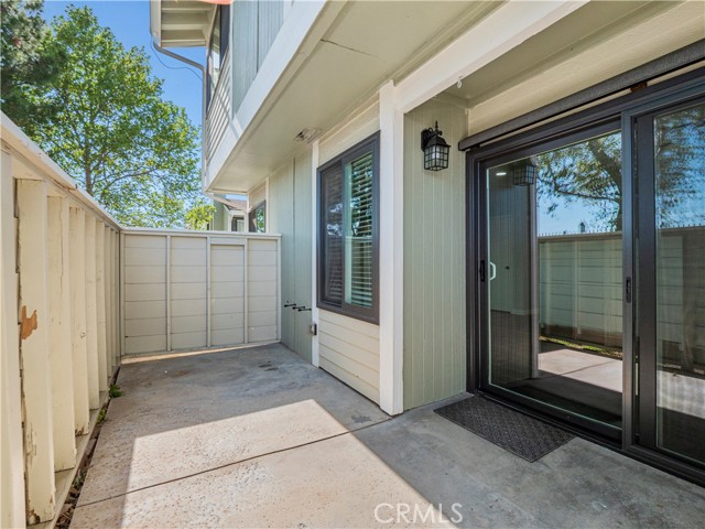 Detail Gallery Image 15 of 31 For 27065 Crossglade Ave #1,  Canyon Country,  CA 91351 - 3 Beds | 2/1 Baths