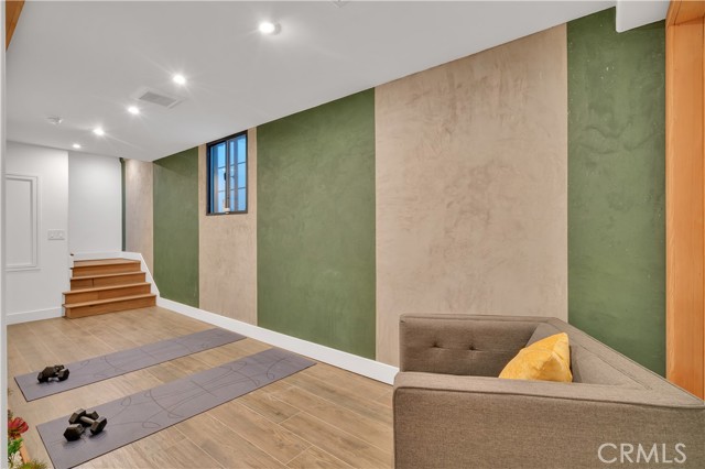 1812 Linda Vista Avenue, Pasadena CA: https://media.crmls.org/medias/2509b705-5833-4c16-bb9d-02cc50be7a93.jpg