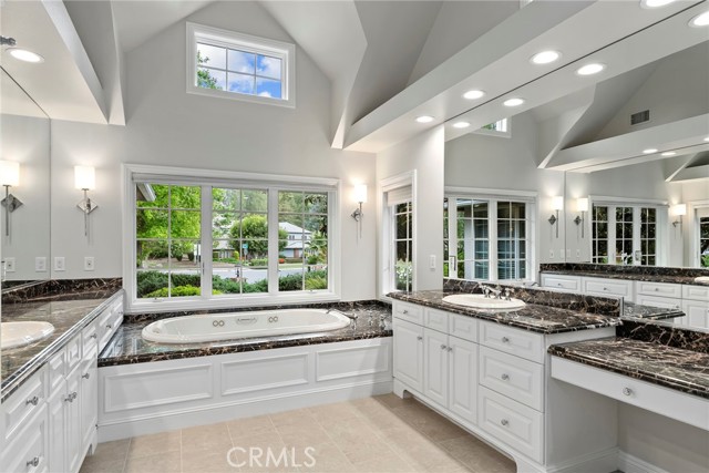 19021 Canyon Drive, Villa Park CA: https://media.crmls.org/medias/250a1e6a-3aa3-474a-989a-c71ae3ffadbd.jpg