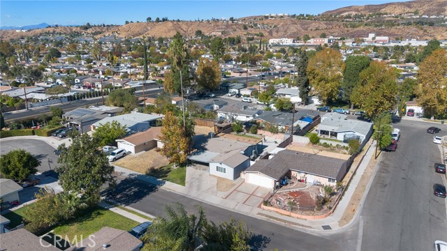 Detail Gallery Image 39 of 39 For 19209 Lonerock St, Canyon Country,  CA 91351 - 4 Beds | 1/1 Baths