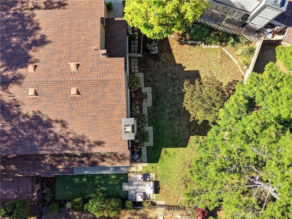 https://media.crmls.org/medias/250a834a-0332-4640-bf66-3574e11e82e8.jpg?preset=X-Large