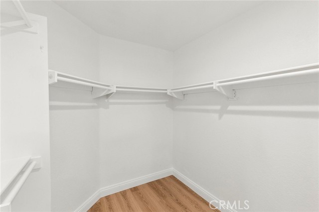 Image 32 of 51 For 40156 Starling Street