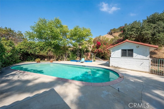 Detail Gallery Image 24 of 32 For 9953 La Tuna Canyon Rd, Sun Valley,  CA 91352 - 3 Beds | 2 Baths