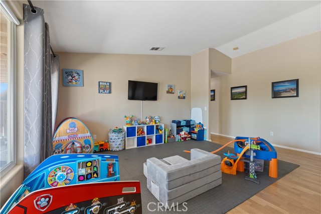 Detail Gallery Image 17 of 33 For 20301 Pima Rd, Apple Valley,  CA 92308 - 4 Beds | 2/1 Baths