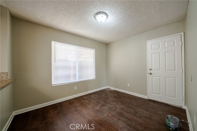 Detail Gallery Image 19 of 29 For 10235 Basalt, Mentone,  CA 92359 - 5 Beds | 3 Baths