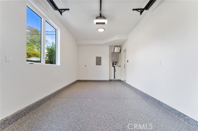 Detail Gallery Image 69 of 70 For 3932 S Minerva Ave, Los Angeles,  CA 90066 - 6 Beds | 6/1 Baths