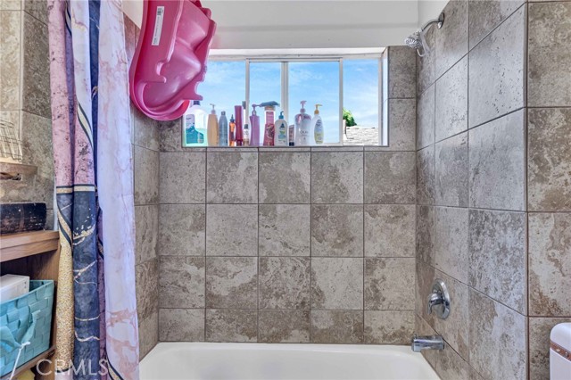 222 W 8th Avenue, Escondido CA: https://media.crmls.org/medias/250d1904-c5ac-4821-825b-d6e901fd9400.jpg