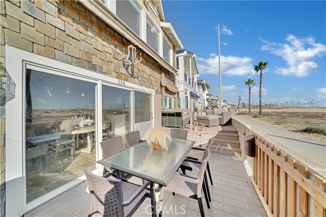114 Oceanfront, Newport Beach, California 92661, 2 Bedrooms Bedrooms, ,4 BathroomsBathrooms,Residential Purchase,For Sale,Oceanfront,OC21230136