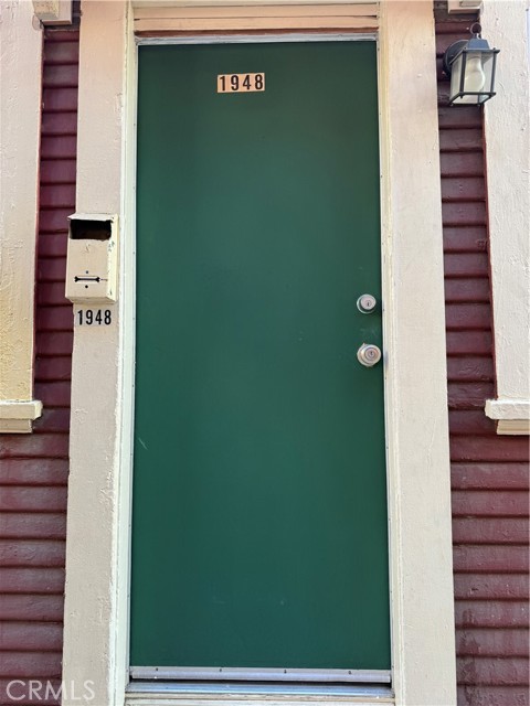 Detail Gallery Image 2 of 13 For 1944 New England St, Los Angeles,  CA 90007 - 2 Beds | 1 Baths