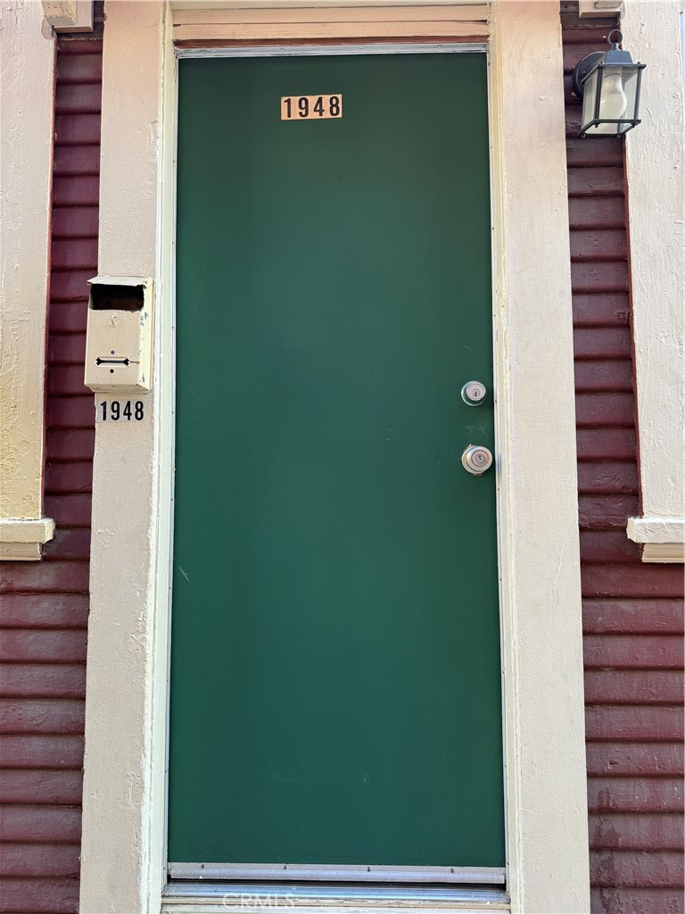 https://media.crmls.org/medias/250d9e1a-2183-451a-87ea-6f18bc94ab93.jpg?preset=X-Large