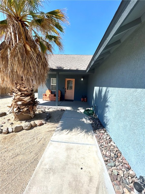 74442 Twilight Drive, 29 Palms CA: https://media.crmls.org/medias/250ddc1d-6ca4-4ec1-b437-495e460e3602.jpg