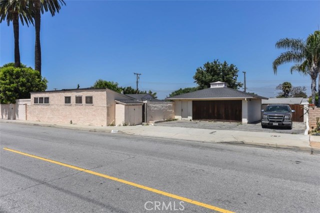 2049 E Vine Ave, West Covina, CA 91791