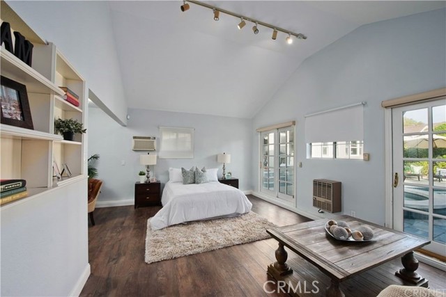 Detail Gallery Image 24 of 44 For 13964 Peach Grove St, Sherman Oaks,  CA 91423 - 3 Beds | 3 Baths