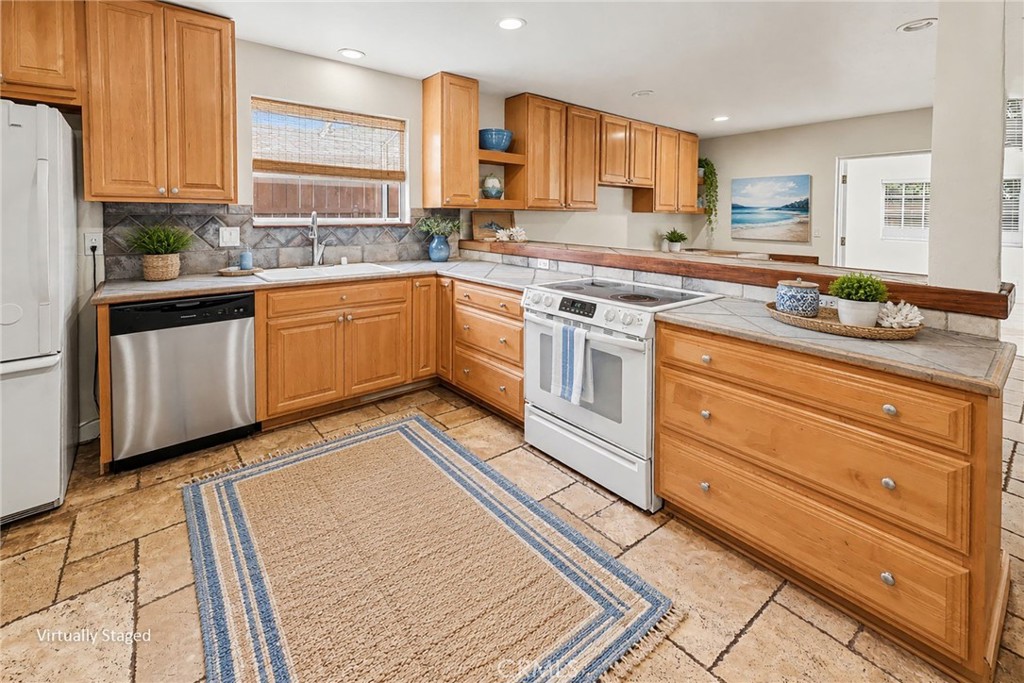 4758 Mount Saint Helens Way - photo 8
