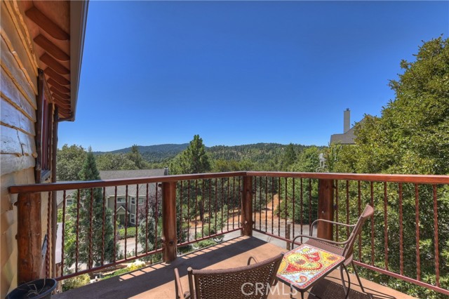Detail Gallery Image 36 of 70 For 1011 Black Oaks Dr, Lake Arrowhead,  CA 92352 - 4 Beds | 3 Baths