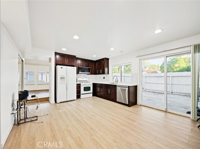 27564 Rondell photo 14