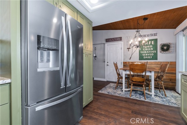 4225 Farousse Way, Paso Robles CA: https://media.crmls.org/medias/250f425f-db17-4ef5-90f9-6d6658564451.jpg