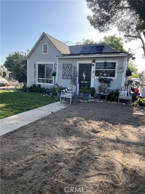 Detail Gallery Image 2 of 27 For 1373 Agate Ave, Mentone,  CA 92359 - 2 Beds | 1 Baths
