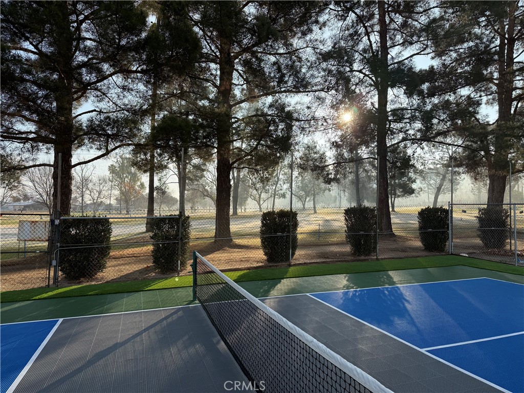 https://media.crmls.org/medias/25111f4a-32cb-4ed0-ac7c-0a3a27a30bbc.jpg?preset=X-Large