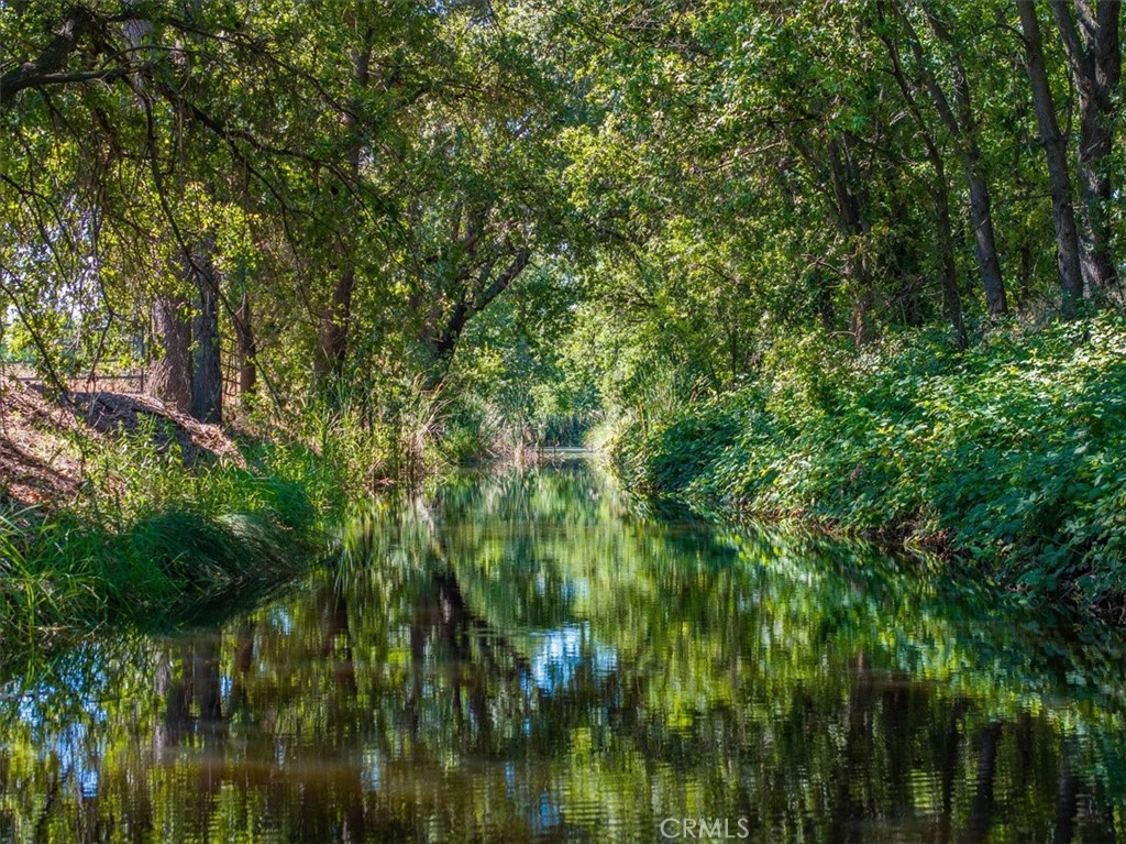 https://media.crmls.org/medias/25112ddf-0ec5-41aa-93f3-7edf56d0add3.jpg?preset=X-Large