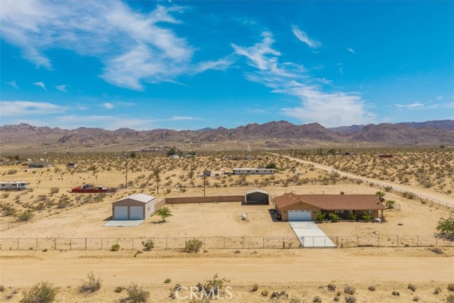 63357 Uranium Road, Joshua Tree CA: https://media.crmls.org/medias/25119350-95ea-41e9-a569-9d58c5ada4d6.jpg