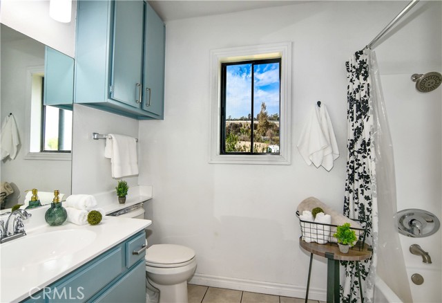 887 W 34th, Long Beach CA: https://media.crmls.org/medias/2511f511-5753-49a3-9e7c-7a83bb80b9ef.jpg